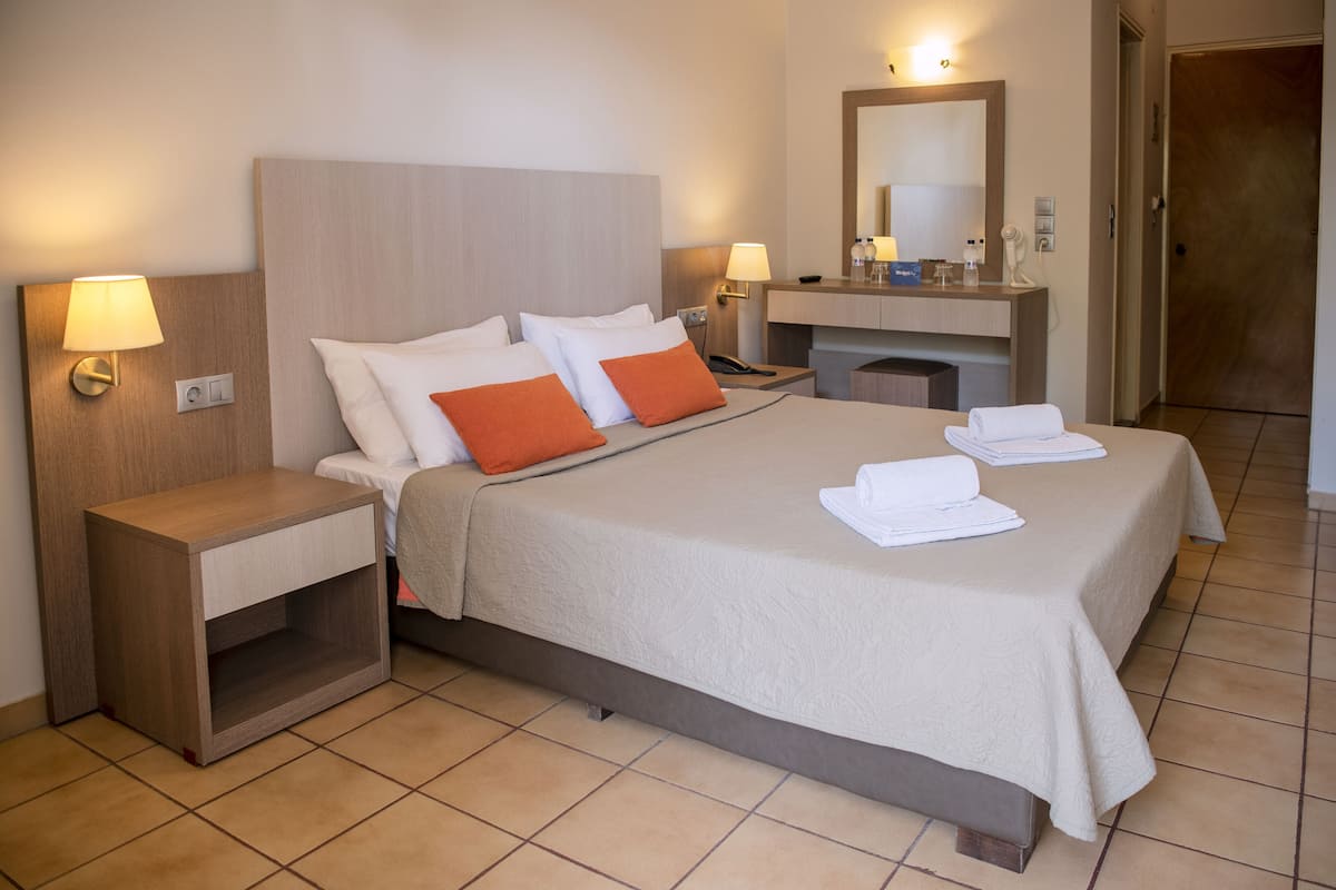 in-room safe, desk, free cots/infant beds, free wifi