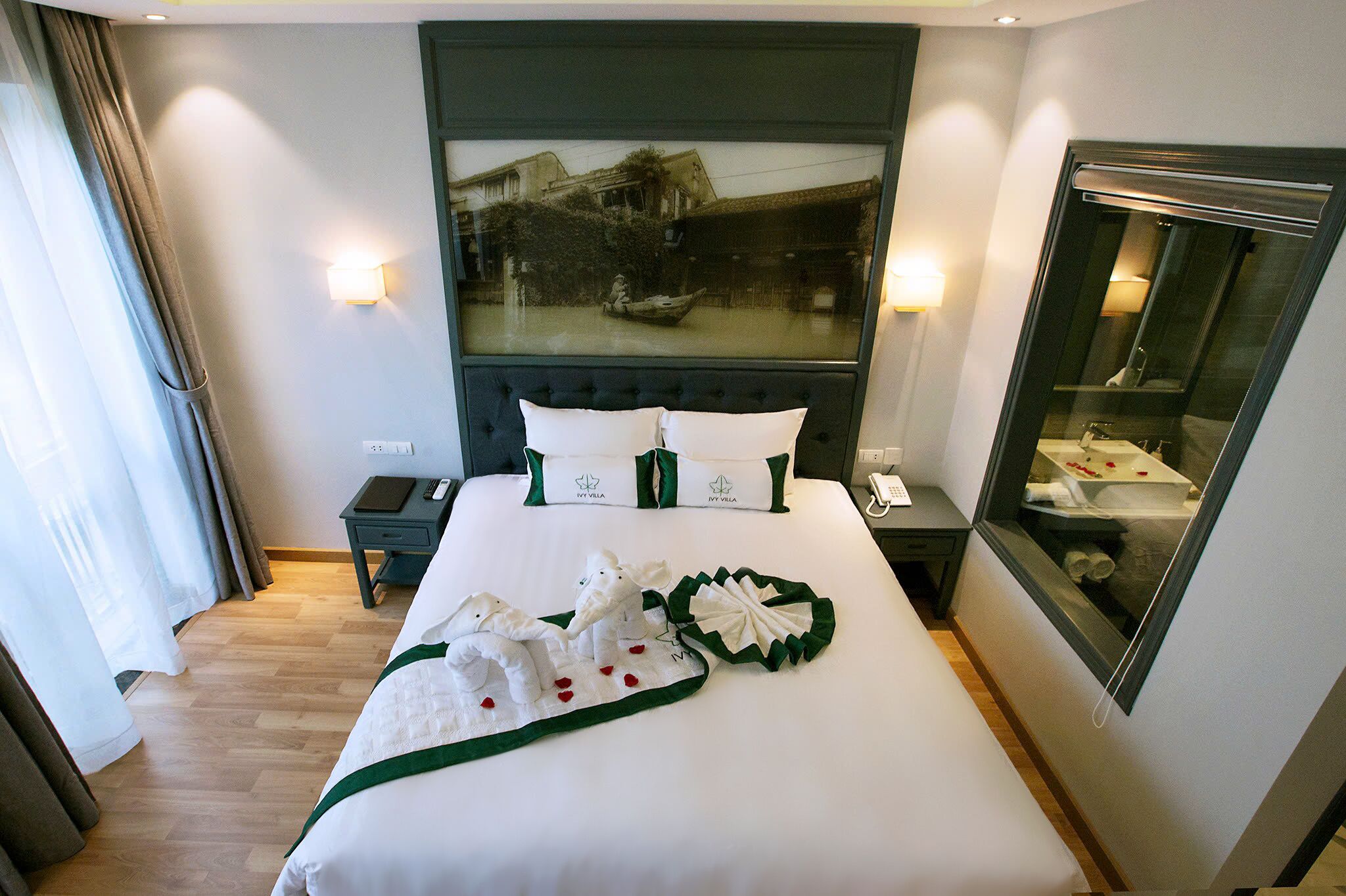 superior double room | minibar, desk, blackout curtains, soundproofing