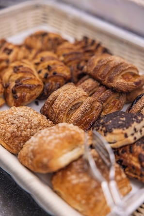 Frokostbuffé er inkludert hver dag