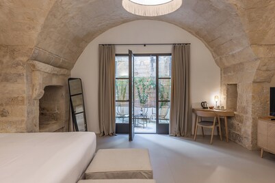 ARCO VECCHIO URBAN SUITE by EPOCA COLLECTION