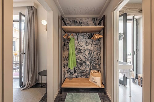 ARCO VECCHIO URBAN SUITE by EPOCA COLLECTION