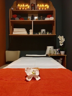 Soins d'aromathérapie, massages aux pierres chaudes, massages suédois
