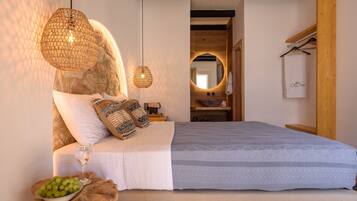 Deluxe Studio Suite, Poolside