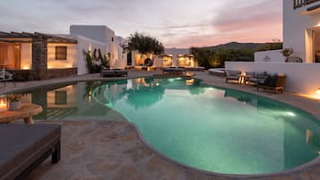 Outdoor pool, pool loungers