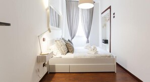 Triple Room | In-room safe, soundproofing, free WiFi - Rhome 19 (Rome)