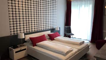 Standard Double Room | Hypo-allergenic bedding, in-room safe, desk, iron/ironing board