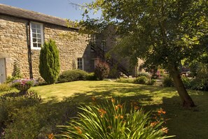 Property grounds - The Pheasant Inn (Hexham)