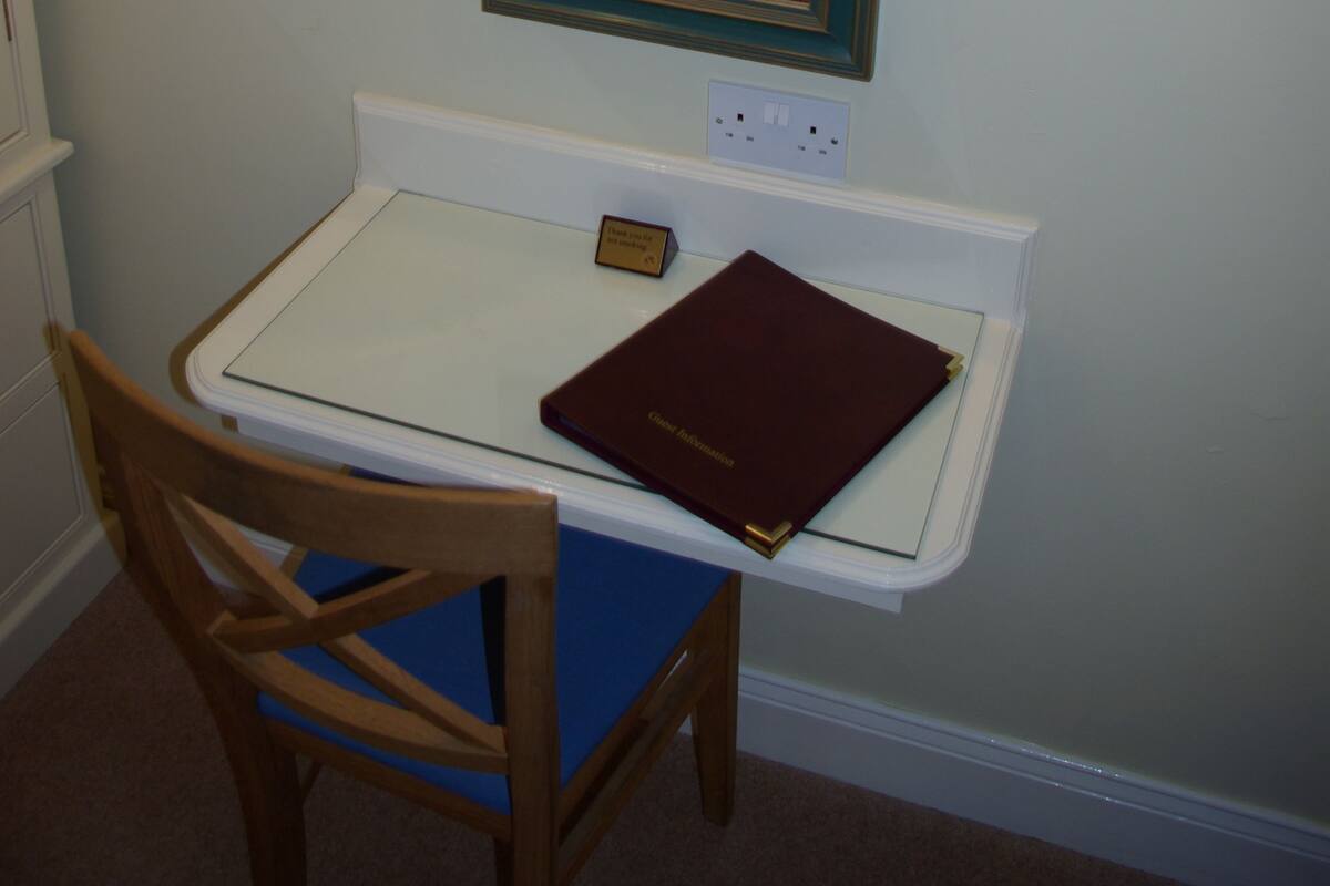 Family Room | Bathroom | Shower, free toiletries, hair dryer, towels