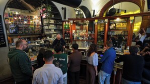 Bar (di hartanah)