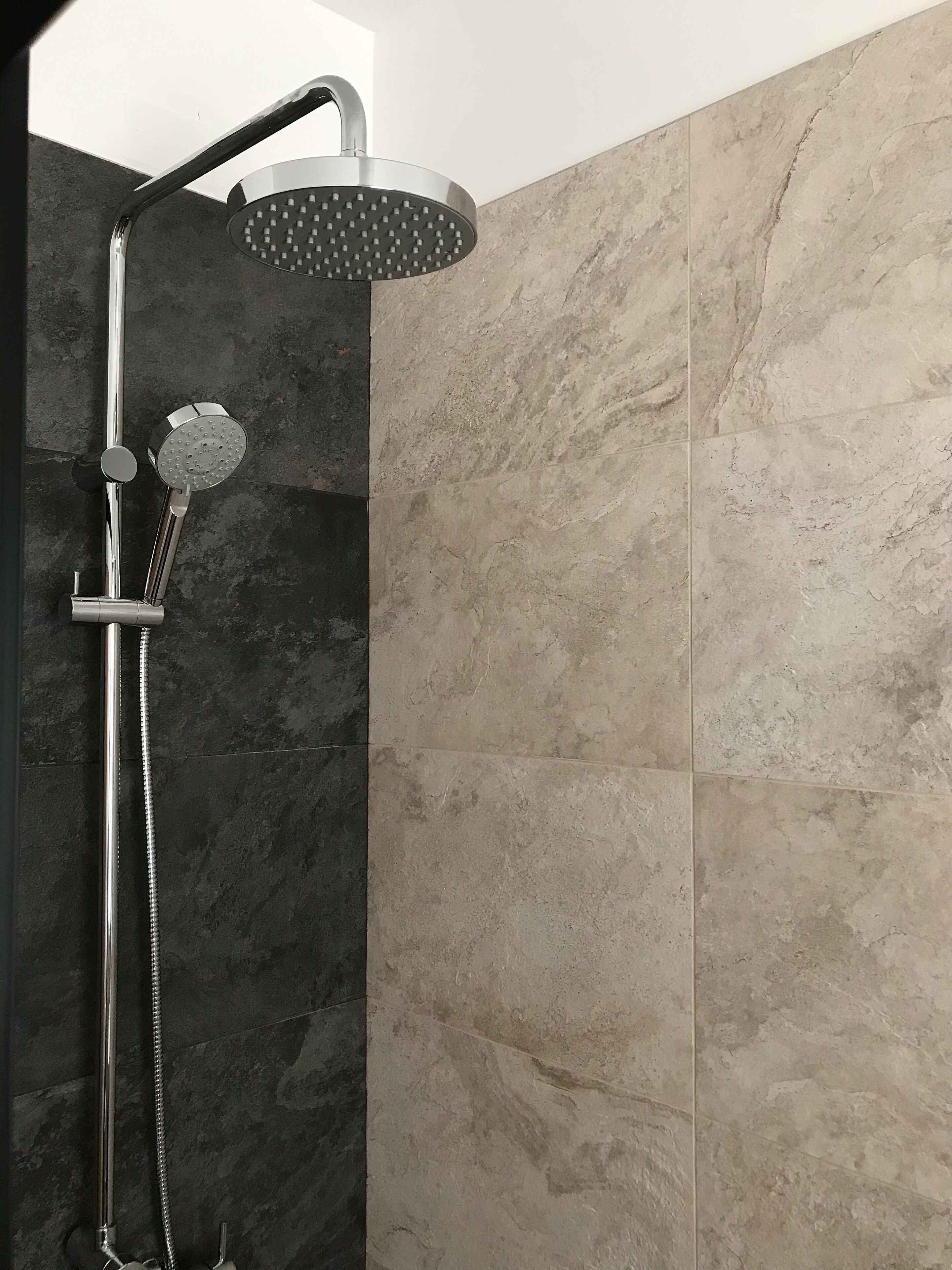 deluxe suite, 1 bedroom, terrace | bathroom | shower, free toiletries, hair dryer, towels