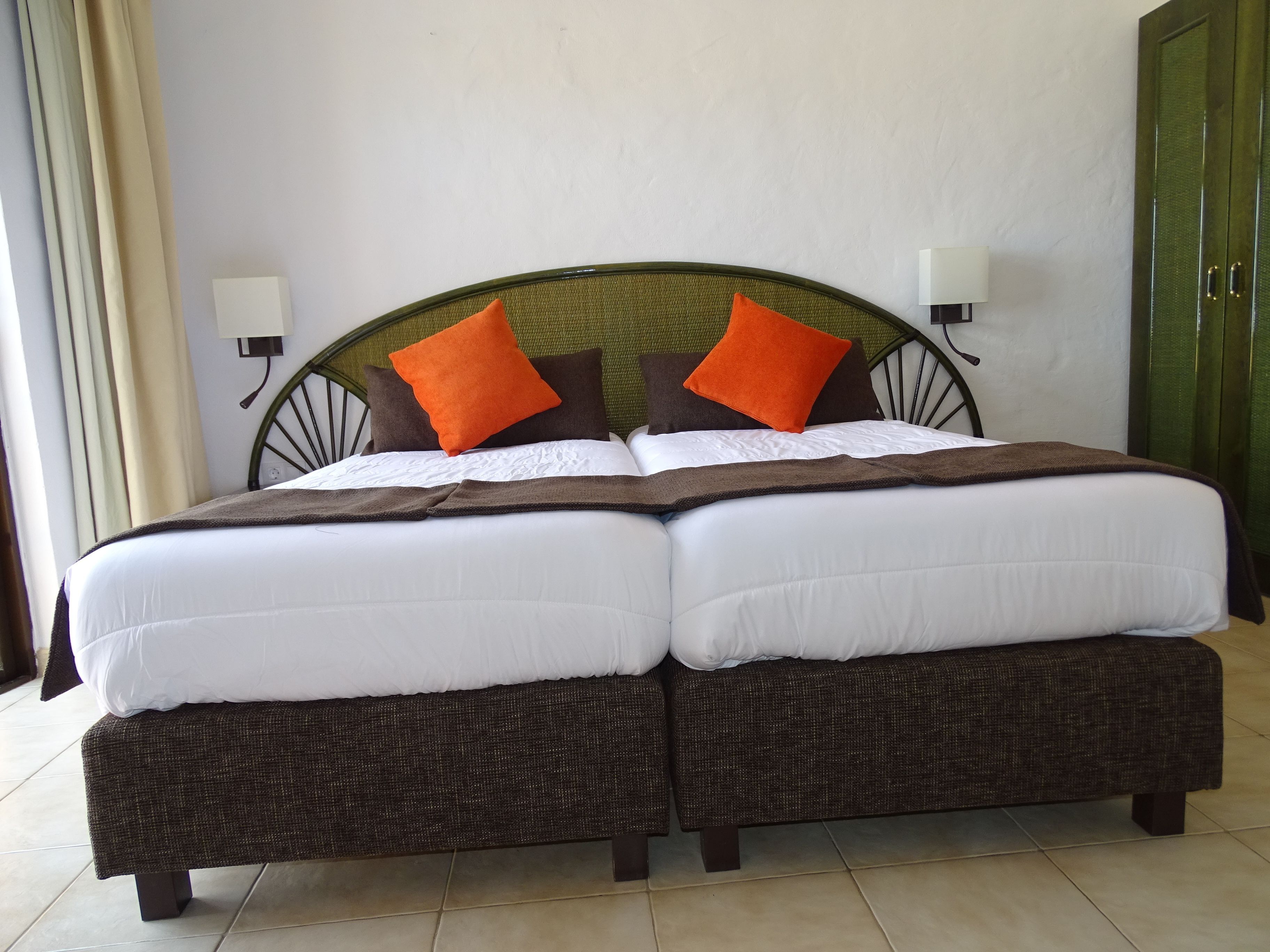 bungalow, 1 bedroom | desk, blackout curtains, free cots/infant beds, free wifi