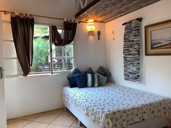 1 bedroom, individually decorated, blackout curtains, free WiFi - The Bell House b & b Buzios (Búzios)