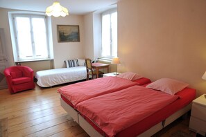 Standard Double Room, 1 Bedroom, Courtyard Area - Ancien Presbytère Albert Schweitzer (Gunsbach)