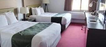 Pictured Rocks Inn & Suites
