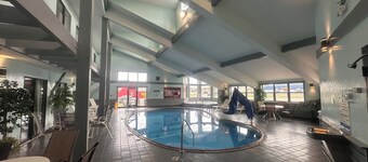 Pictured Rocks Inn & Suites