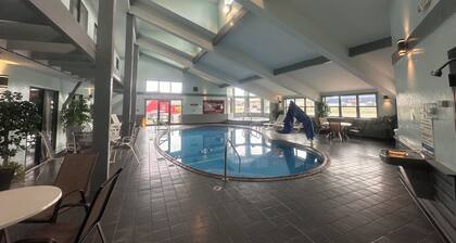 Pictured Rocks Inn & Suites