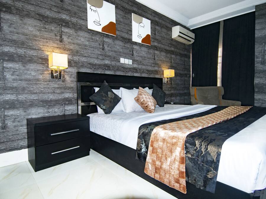 Literie de qualité supérieure, coffres-forts dans les chambres