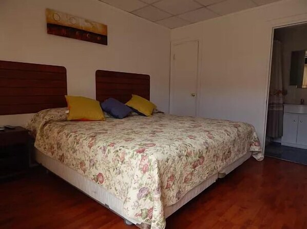 Premium bedding, free WiFi