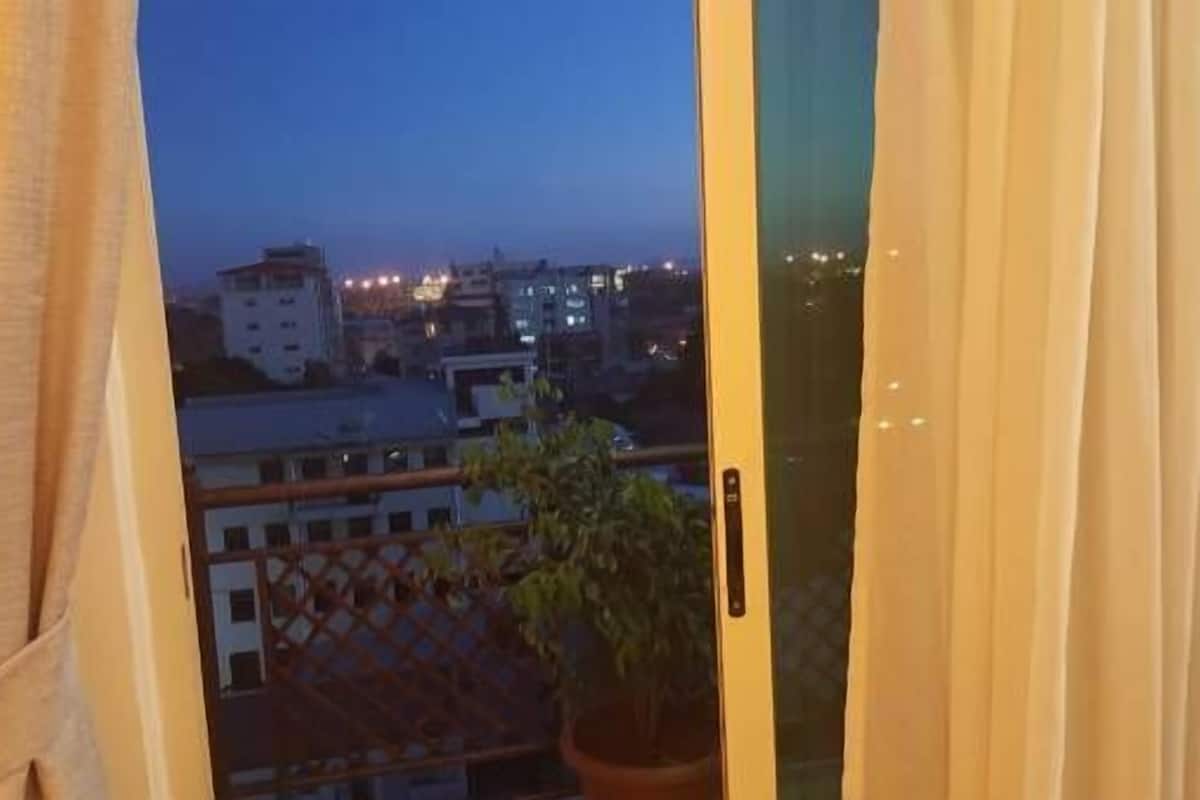 Executive Suite, 1 Bedroom | Desk, WiFi (free)