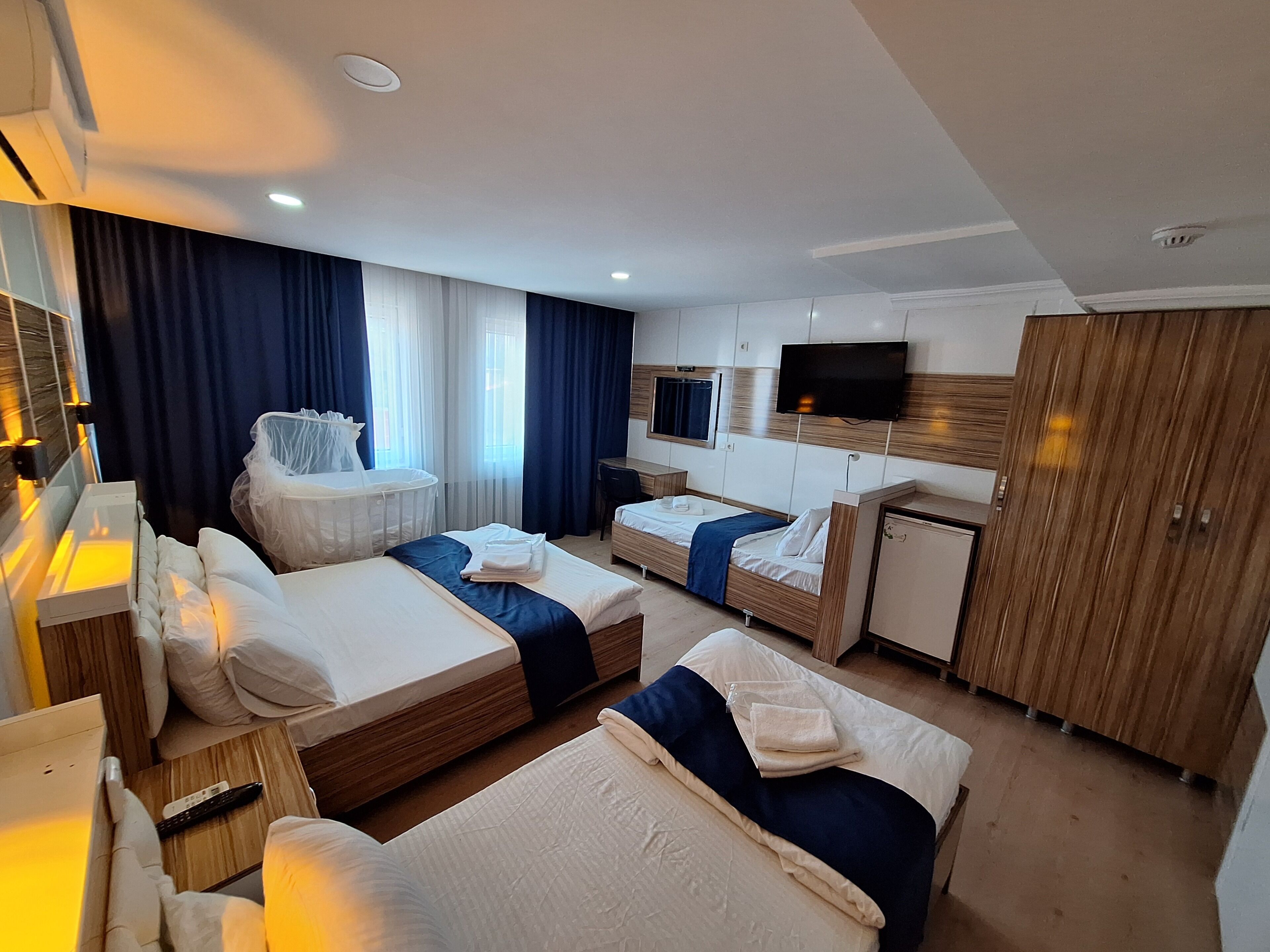 أغطية فراش متميزة وتجهيزات عازلة للصوت وواي فاي مجانًا وملاءات أسرّة