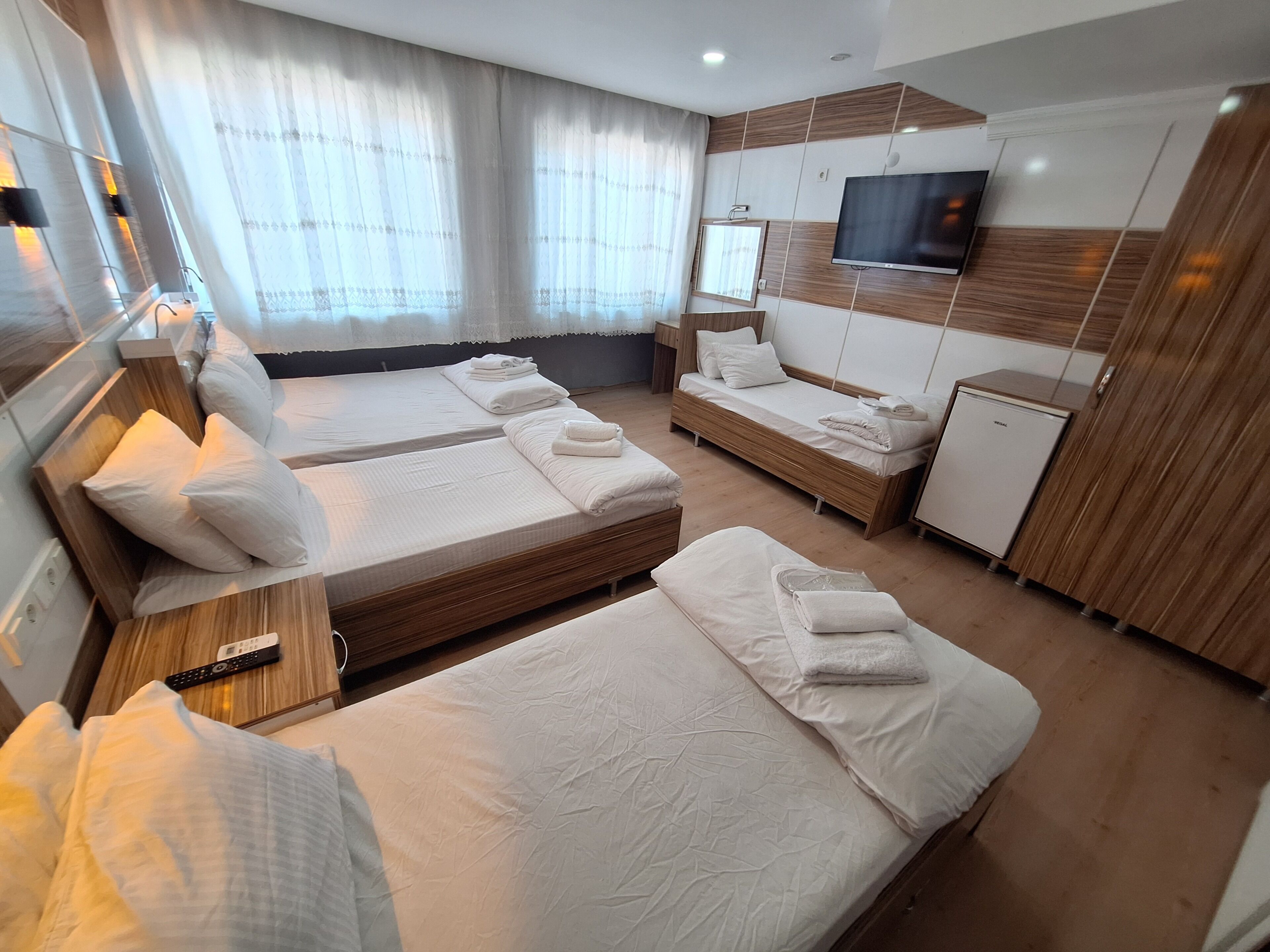 أغطية فراش متميزة وتجهيزات عازلة للصوت وواي فاي مجانًا وملاءات أسرّة