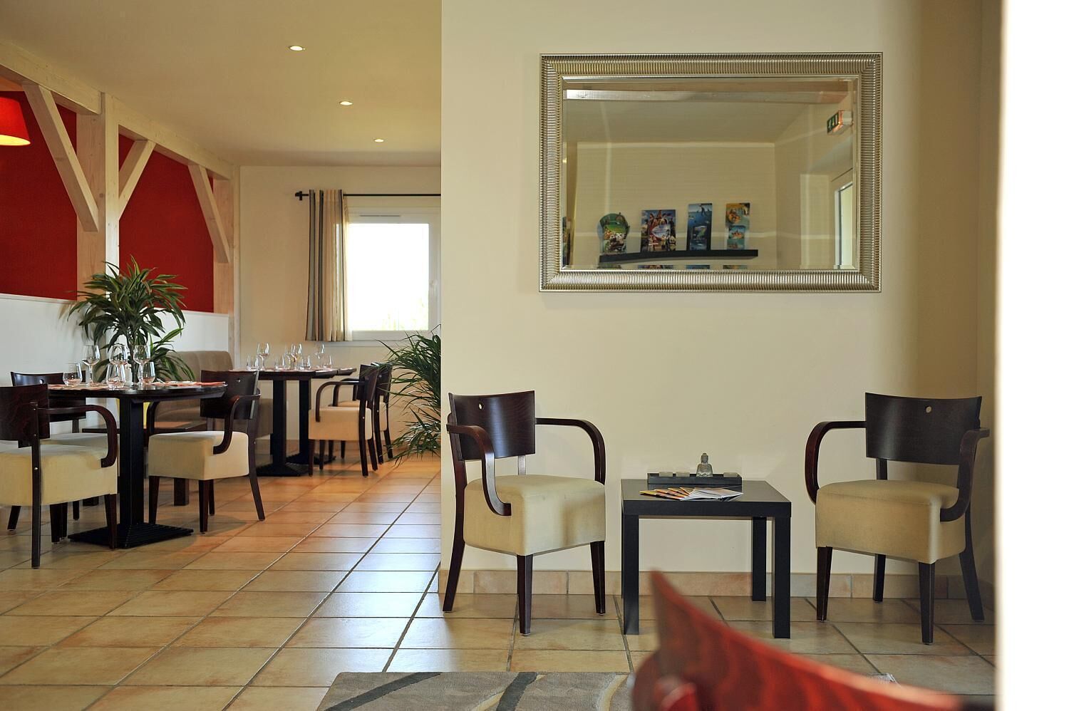 lunch and dinner served