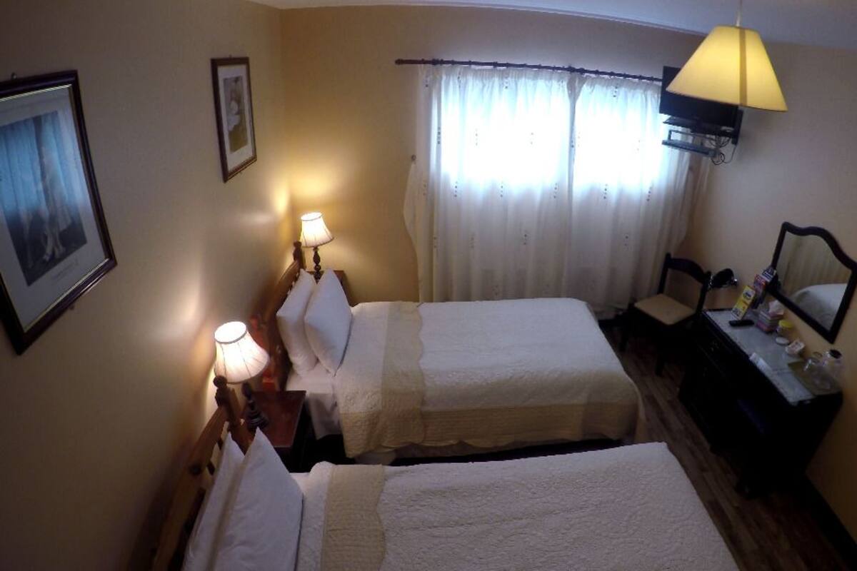 Camera quadrupla, bagno in camera (Room 2) | Wi-Fi gratuito