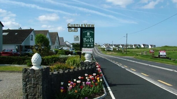 Exterior - Castleview Golf Course B&B (Lahinch)