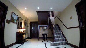 Staircase - Castleview Golf Course B&B (Lahinch)