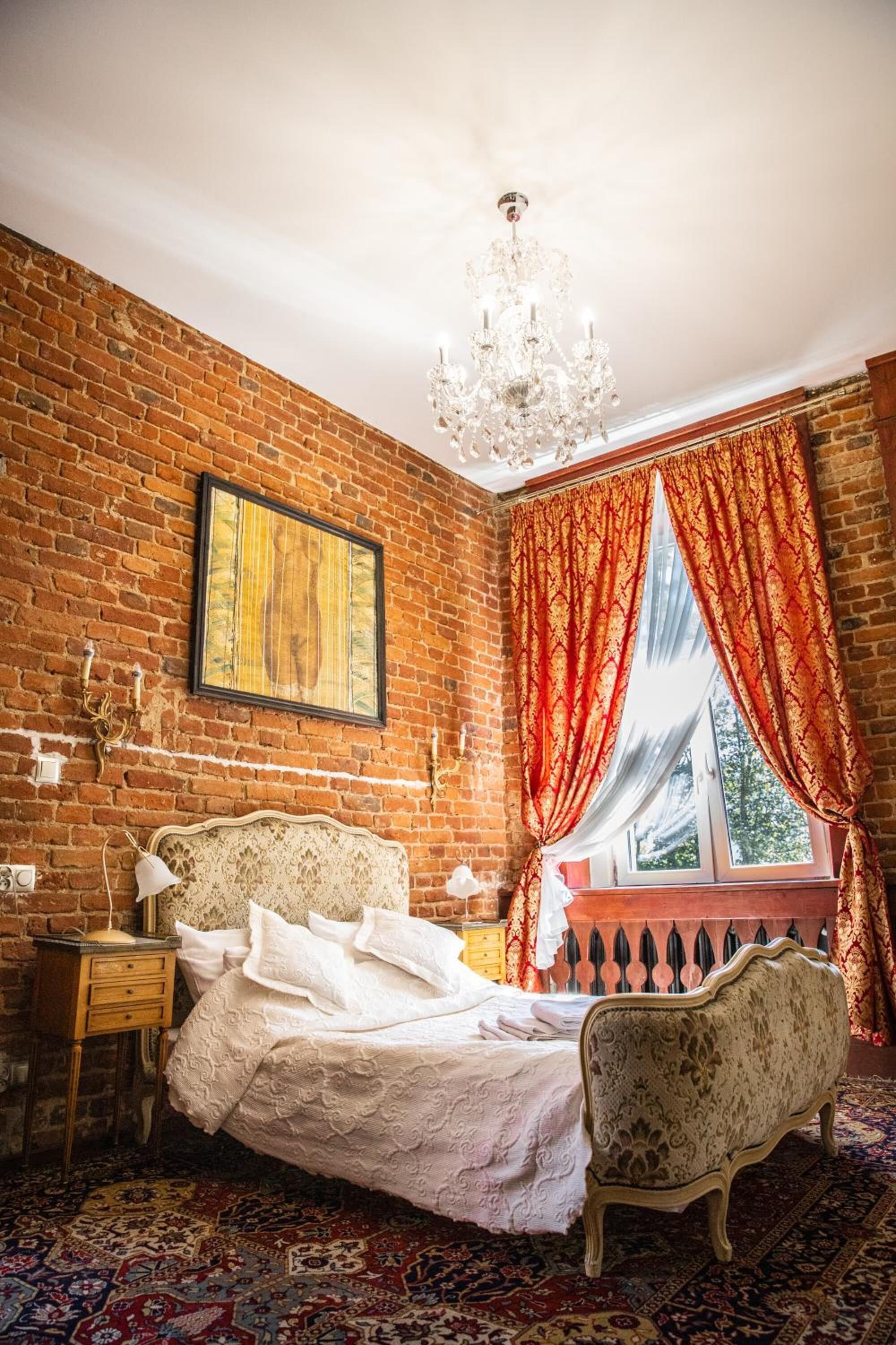 minibar, in-room safe, desk, iron/ironing board