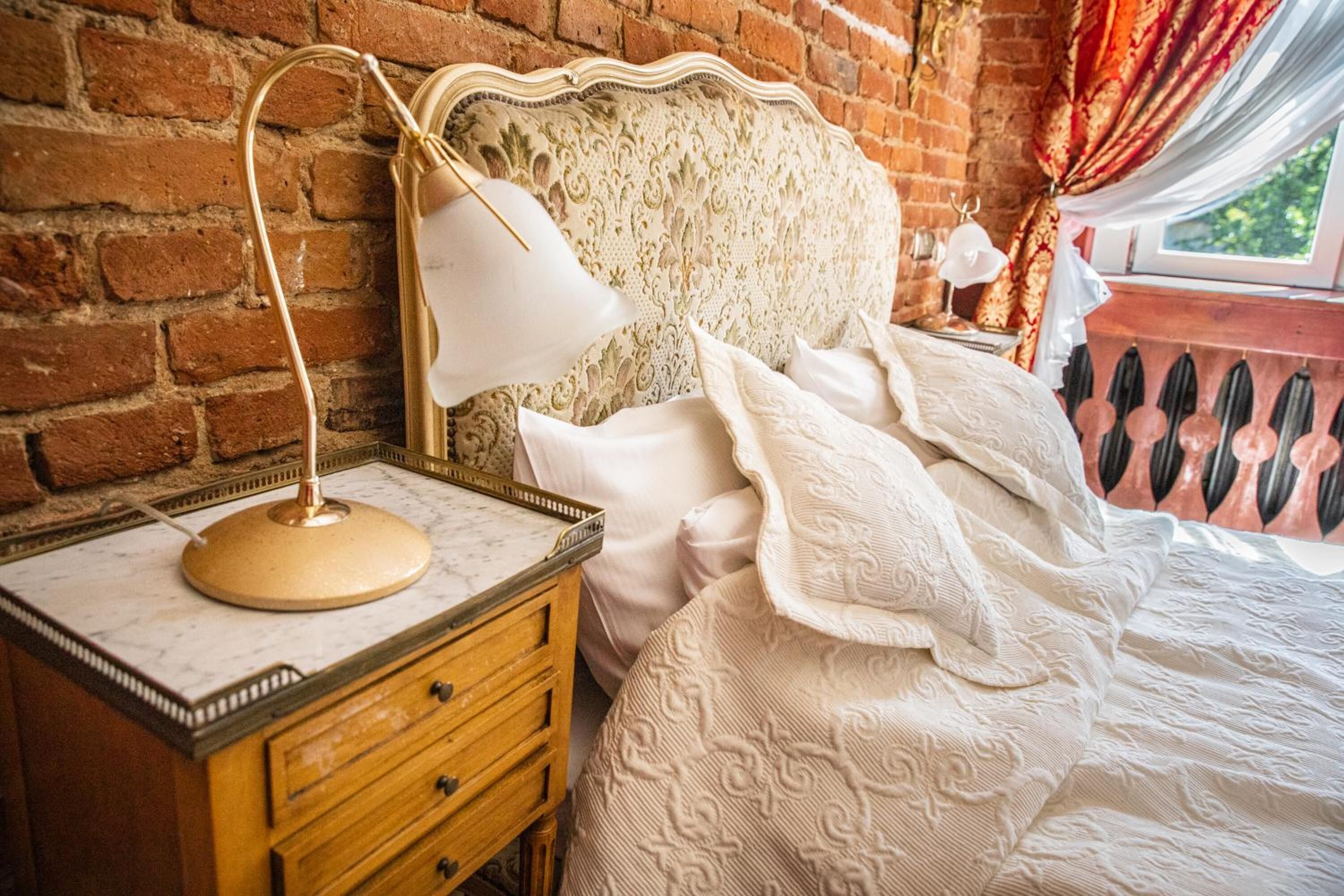 minibar, in-room safe, desk, iron/ironing board