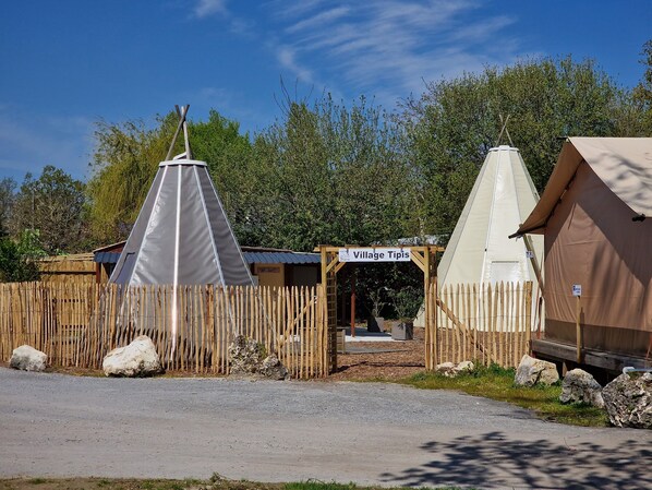 Zelt (Tipi) | WLAN
