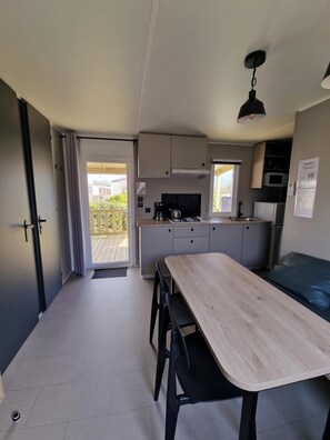 Living area - Les P'tites Maisons dans la Prairie (Sallertaine)