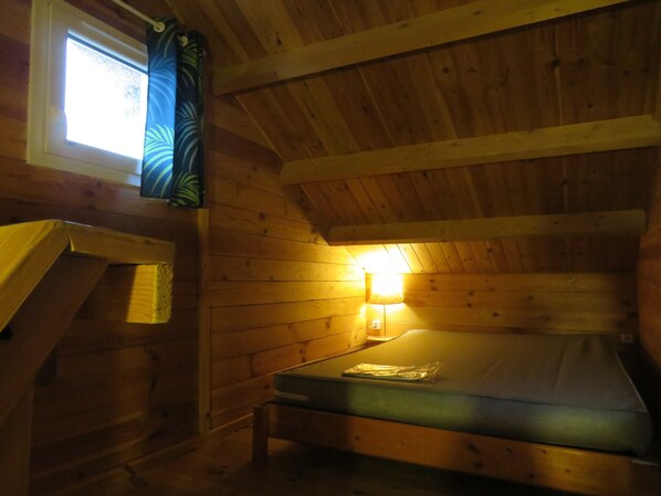 Chalet (California)