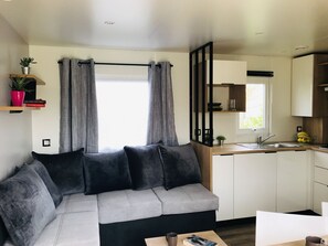 Mobile Unterkunft, 3 Schlafzimmer, Nichtraucher | Wohnbereich