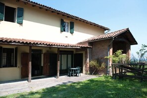 In-room safe, free WiFi, bed sheets, wheelchair access