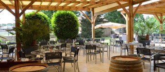  Logis Hotel-Restaurant Saint Romain