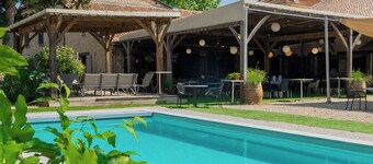  Logis Hotel-Restaurant Saint Romain