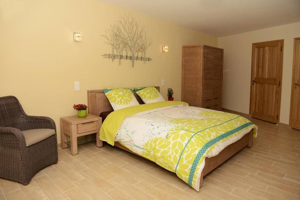 Comfort-Doppelzimmer | Kostenlose Babybetten, kostenloses WLAN