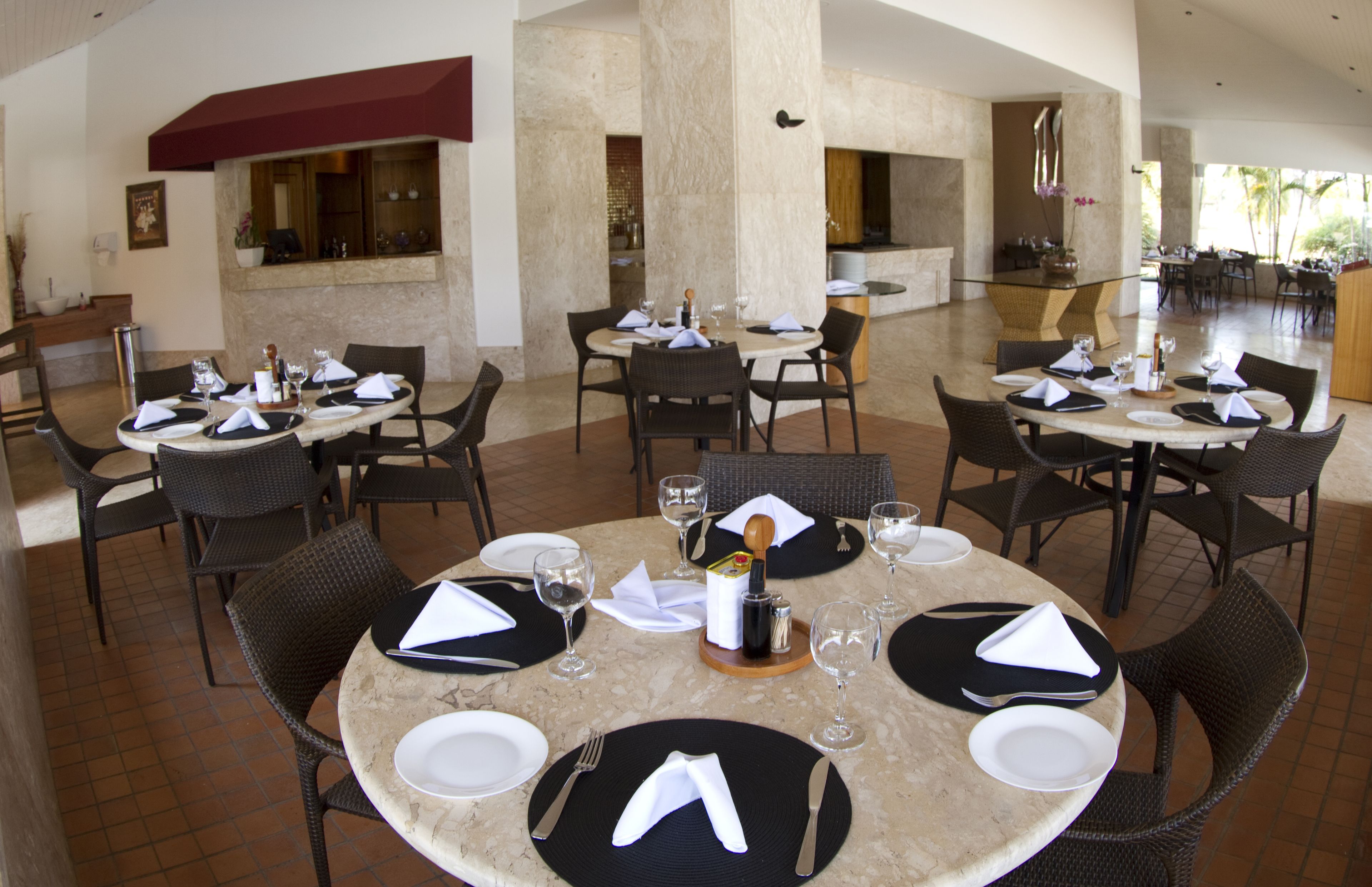 breakfast, lunch and dinner served