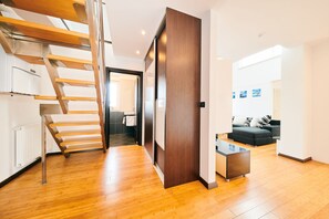 Superior Apartment, 2 Bedrooms, Fireplace, Sea View