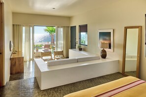 スタジオ キングベ�ッド 1 台 オーシャンビュー (Plunge Pool) | ミニバー、セーフティボックス (室内)、デスク、アイロン / アイロン台