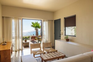 Studio, 1 King Bed, Ocean View (Plunge Pool) | Minibar, in-room safe, desk, iron/ironing board