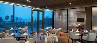 ハワード ジョンソン ヨット クラブ ホテル