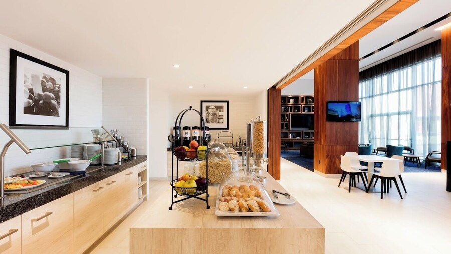 Fiesta Inn Express Cancún Cumbres