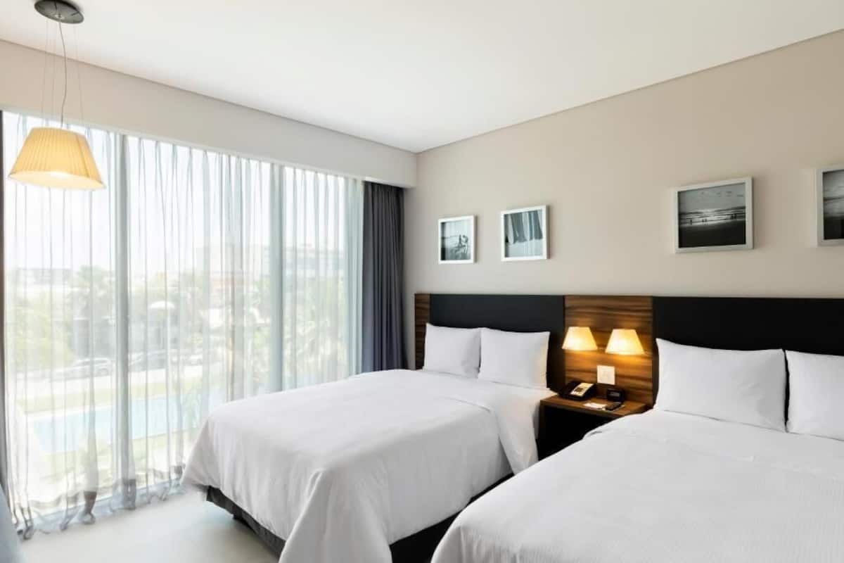 Premium bedding, minibar, in-room safe, desk