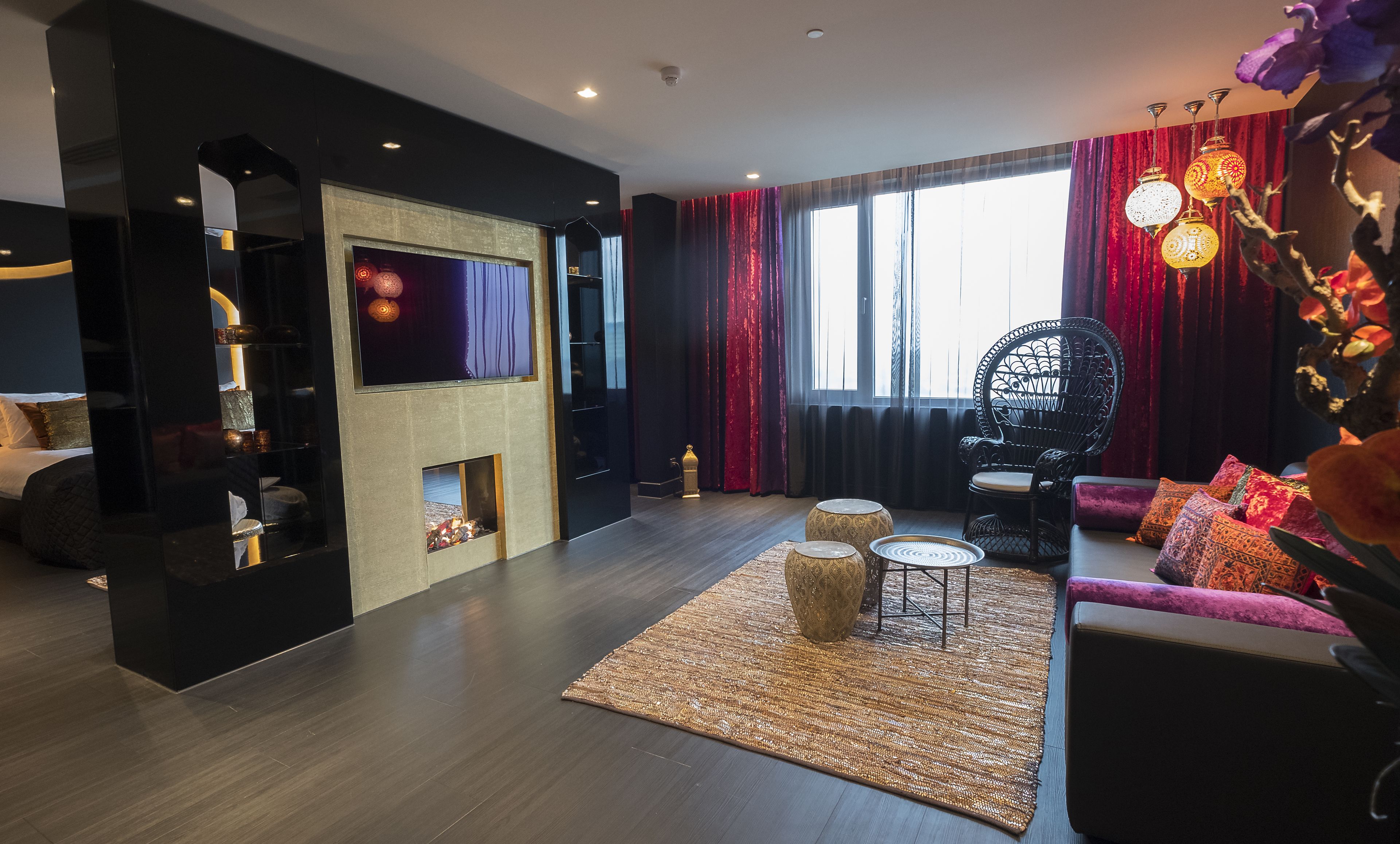 1001nach suite | in-room safe, desk, soundproofing, iron/ironing board