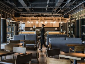 4 bars/lounges, pub - Pullman Zhouzhuang (Suzhou)