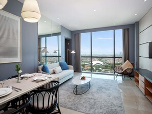 Executive Suite, 1 King Bed | Minibar, desk, laptop workspace, soundproofing - Novotel Samator Surabaya Timur (Surabaya)