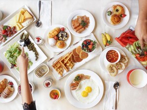 Daily buffet breakfast for a fee - Novotel Samator Surabaya Timur (Surabaya)